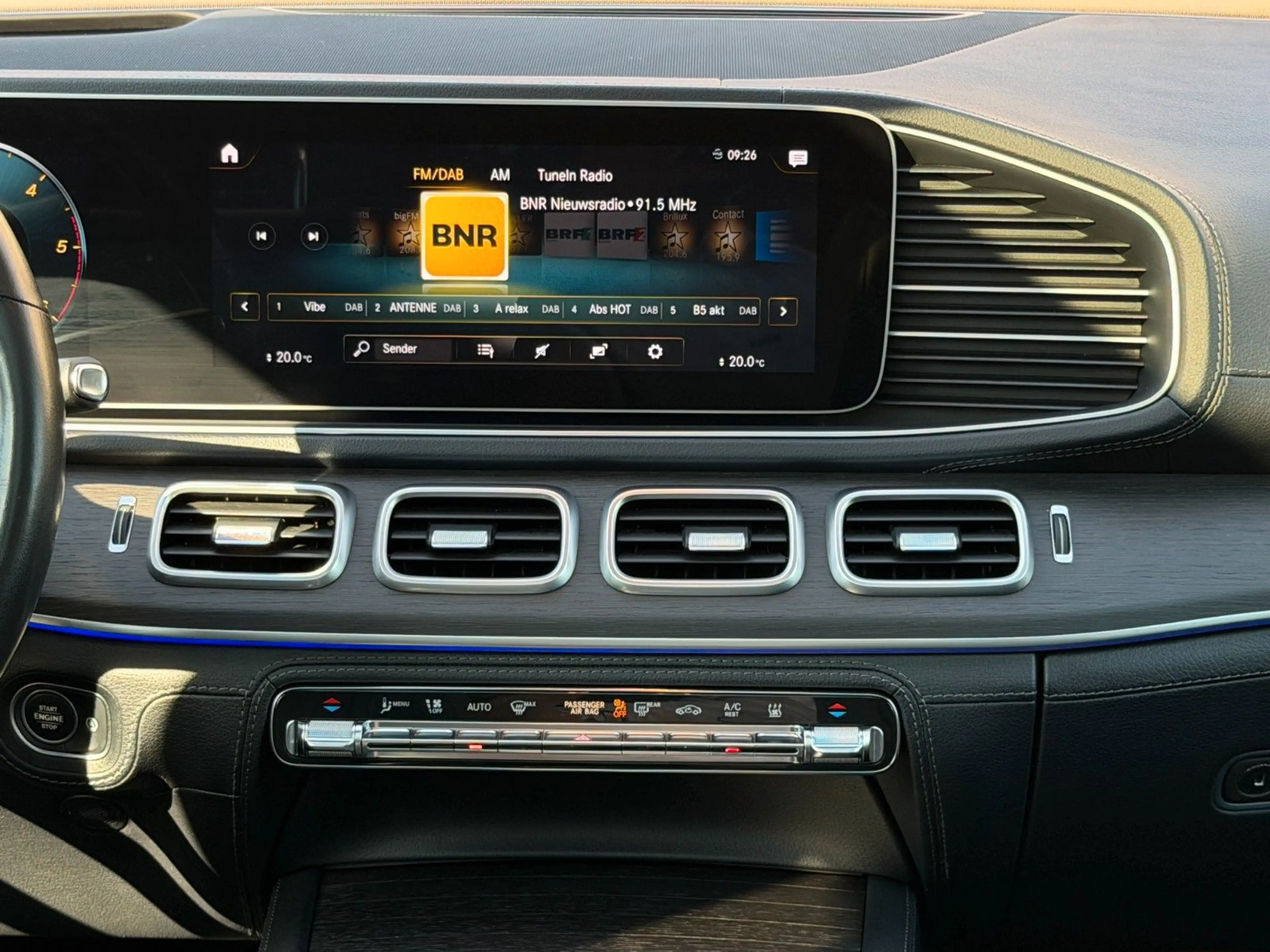 Mercedes-Benz GLS 400 d 4Matic Aut. 1 Hand - AMG line /// — photo 15