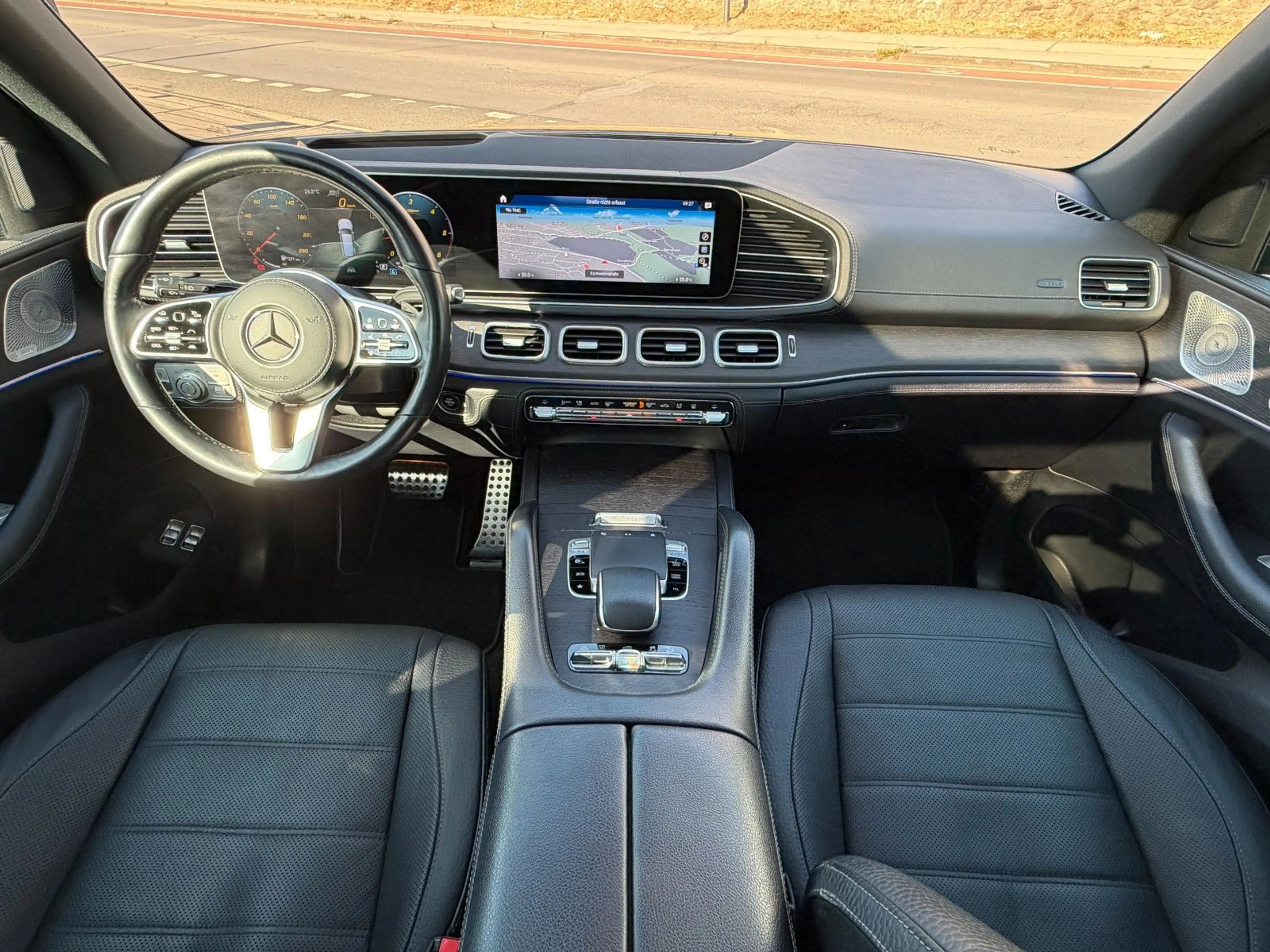 Mercedes-Benz GLS 400 d 4Matic Aut. 1 Hand - AMG line /// — photo 14