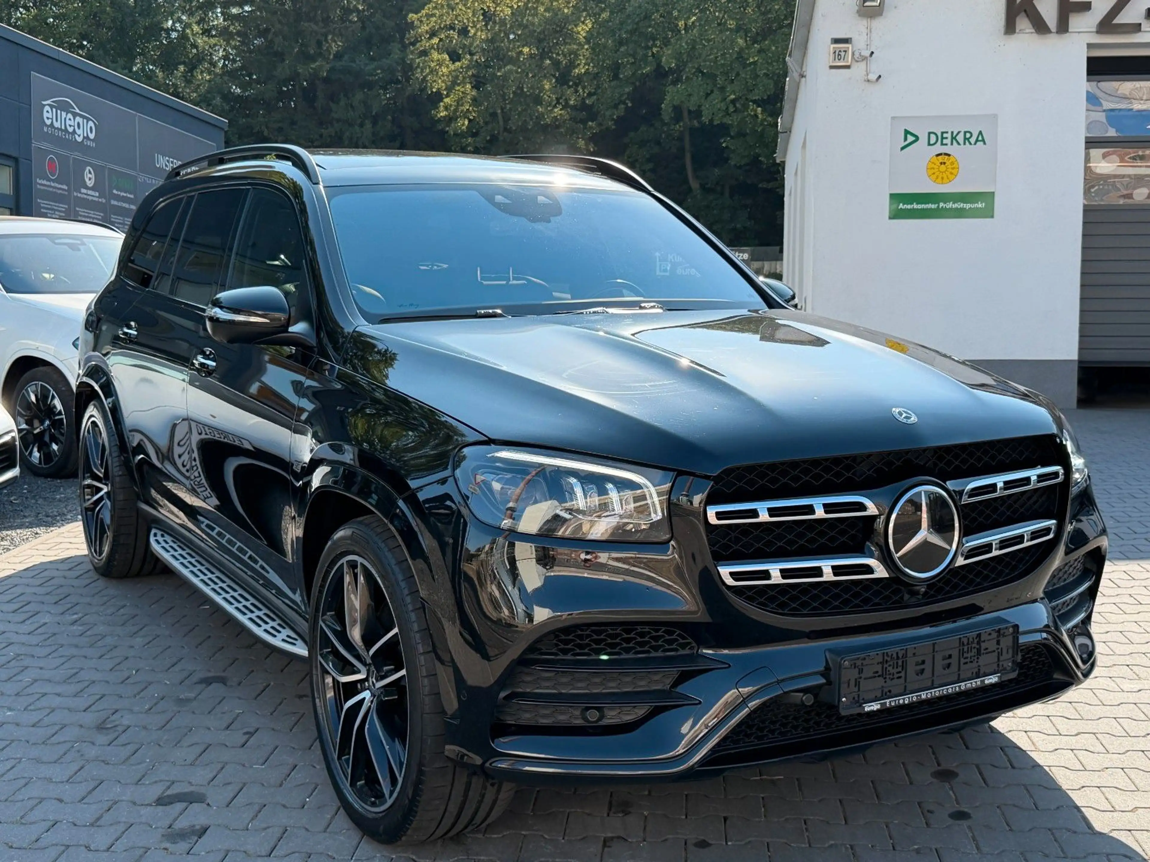 Mercedes-Benz GLS 400 d 4Matic Aut. 1 Hand - AMG line /// — photo 5