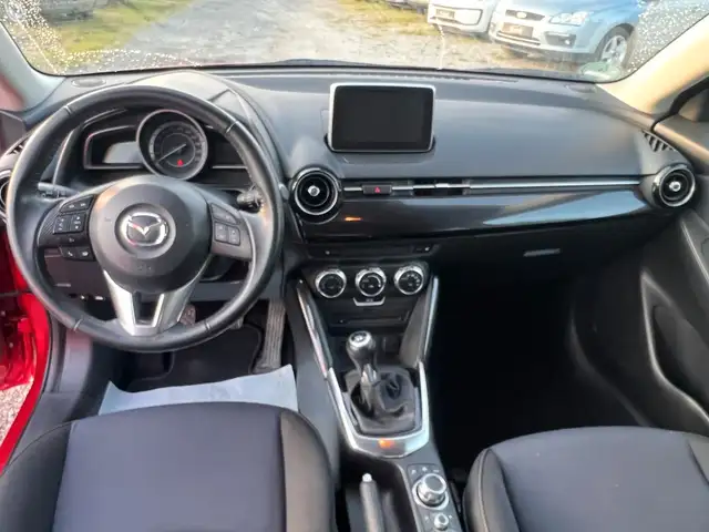 Mazda Mazda2 view 7