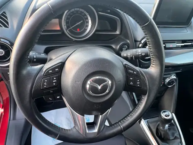 Mazda Mazda2 view 13