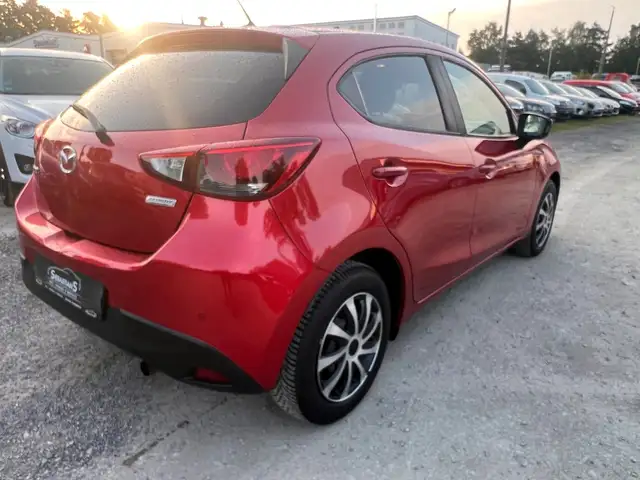 Mazda Mazda2 view 6
