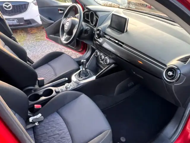 Mazda Mazda2 view 8