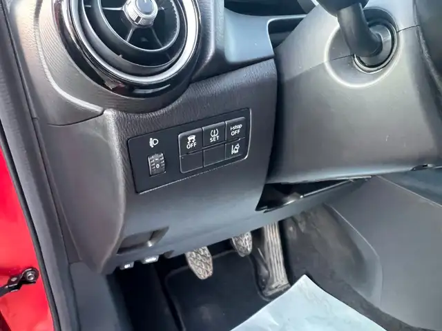 Mazda Mazda2 view 12