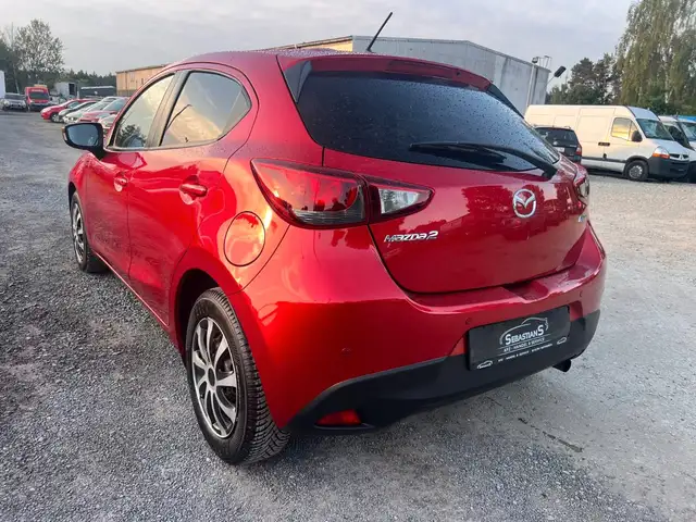 Mazda Mazda2 view 4