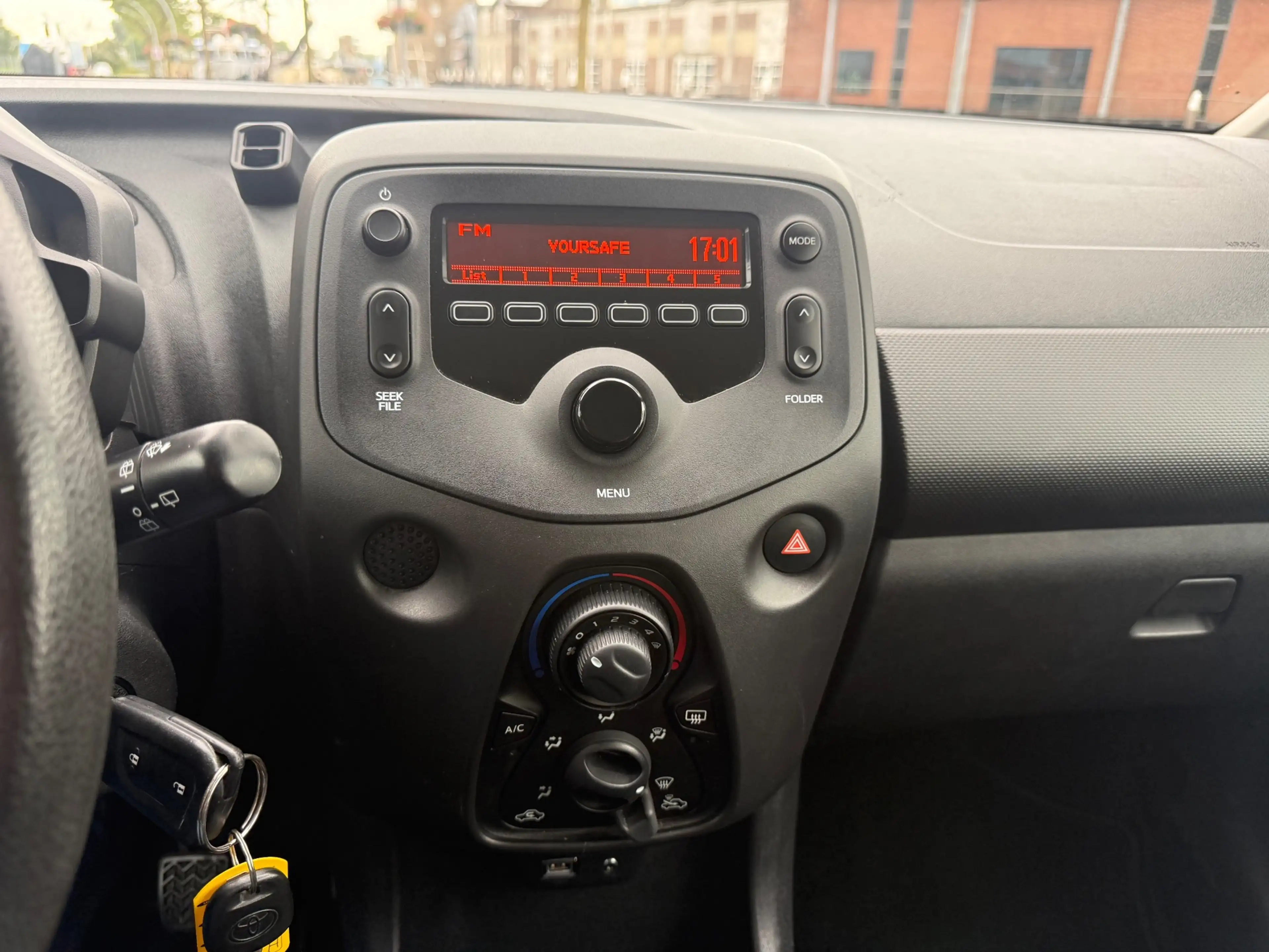 Toyota Aygo 1.0 VVT-i x-now — photo 7