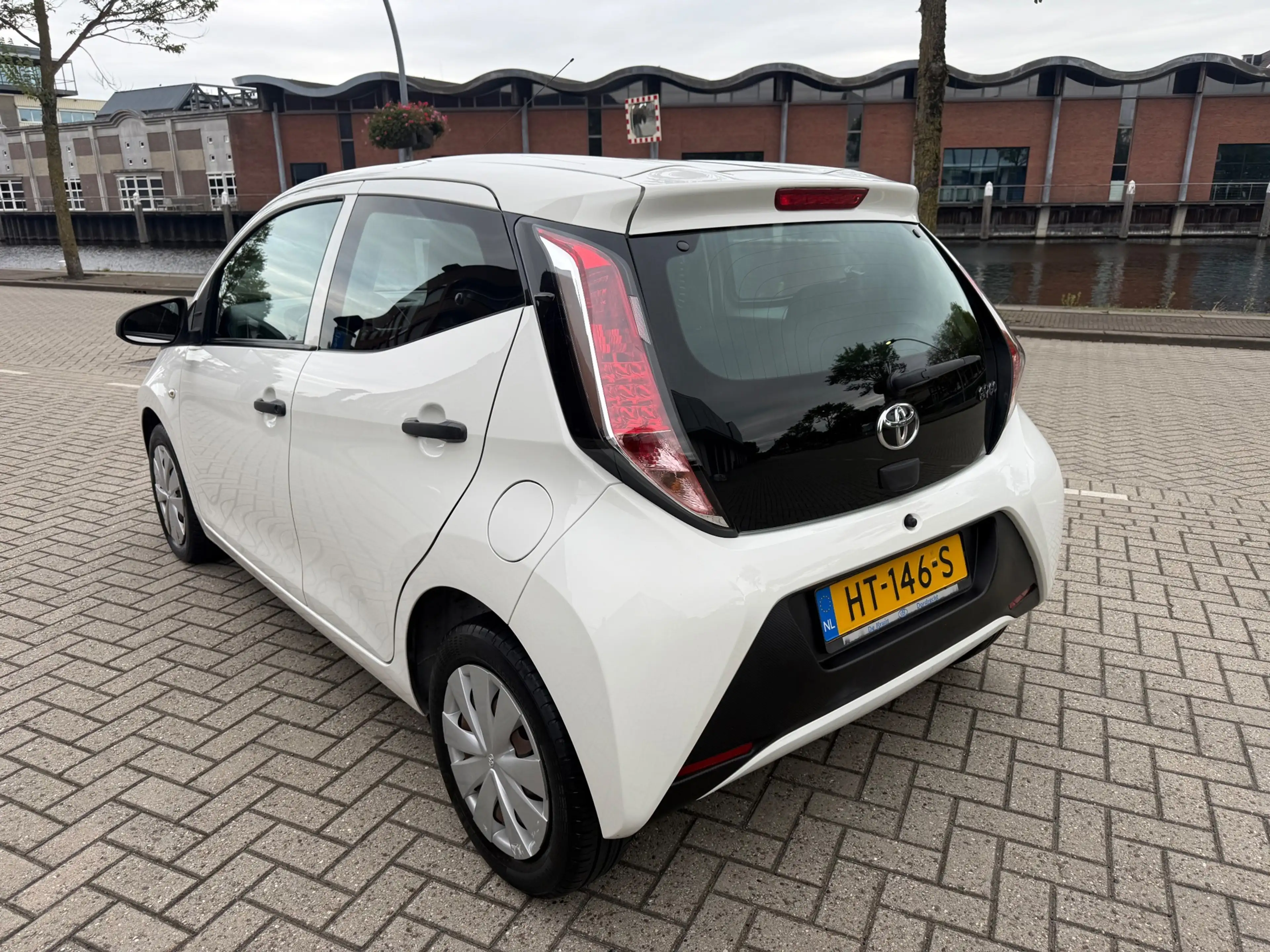 Toyota Aygo 1.0 VVT-i x-now — photo 10