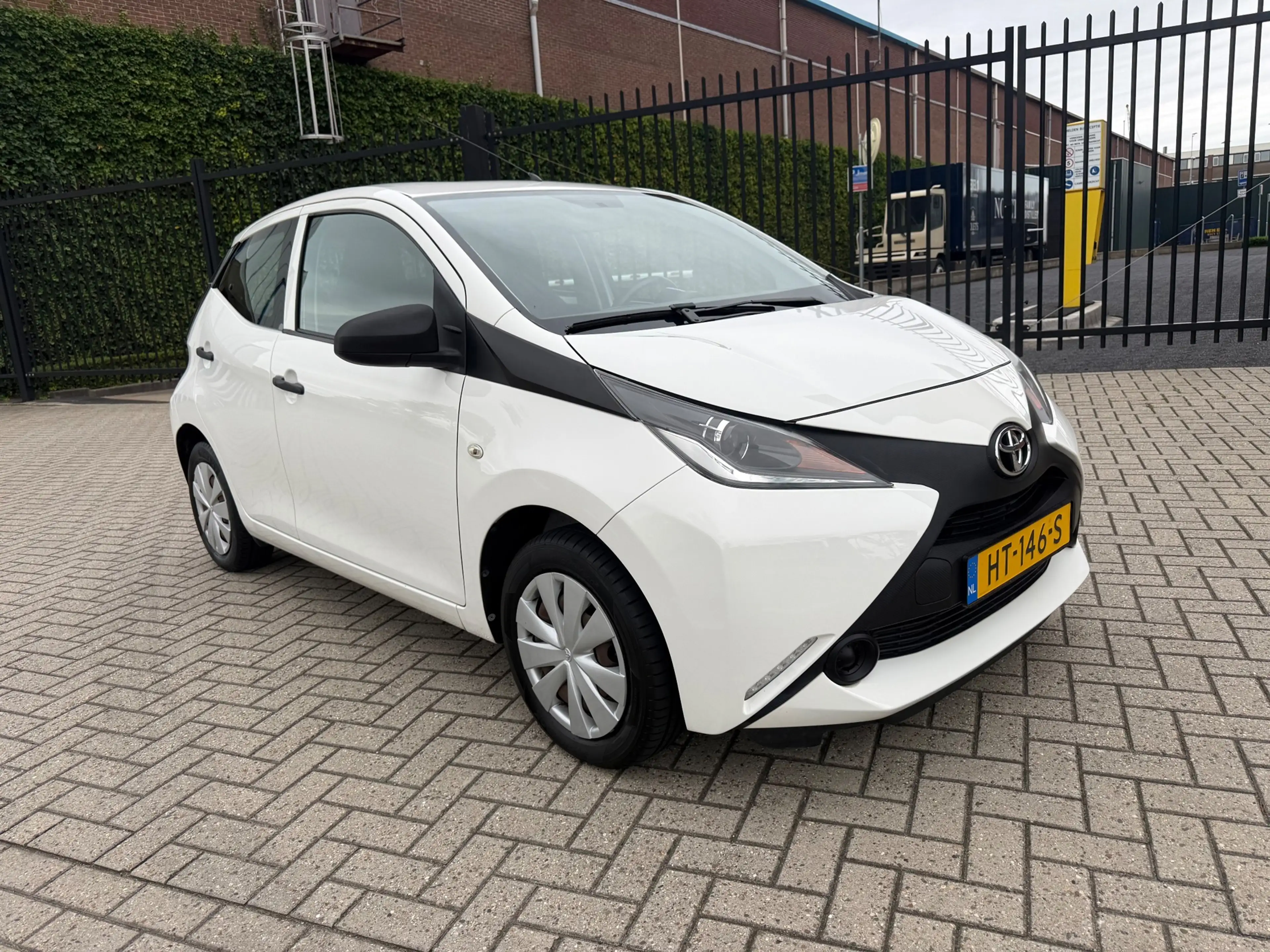 Toyota Aygo 1.0 VVT-i x-now — photo 14