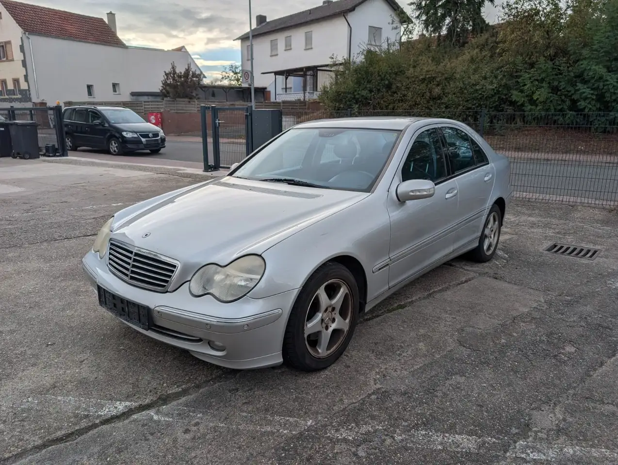 Mercedes-Benz C 180, foto 1