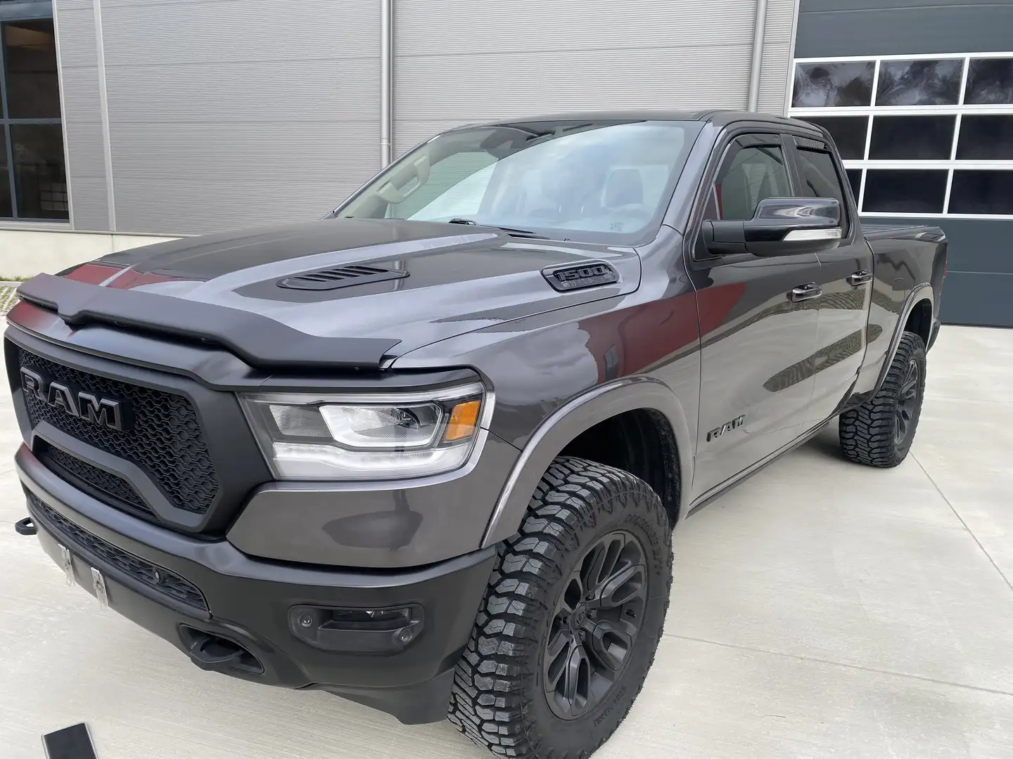 RAM 1500 Laramie - 1