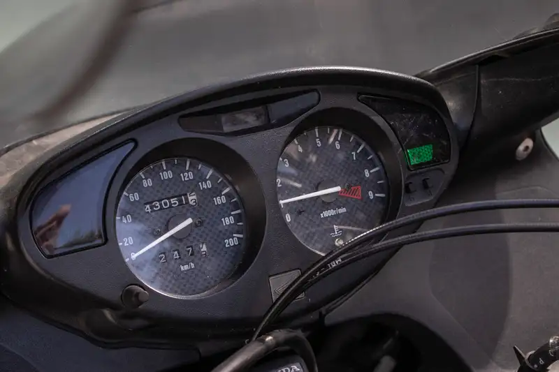 Honda NT 650 - foto 7