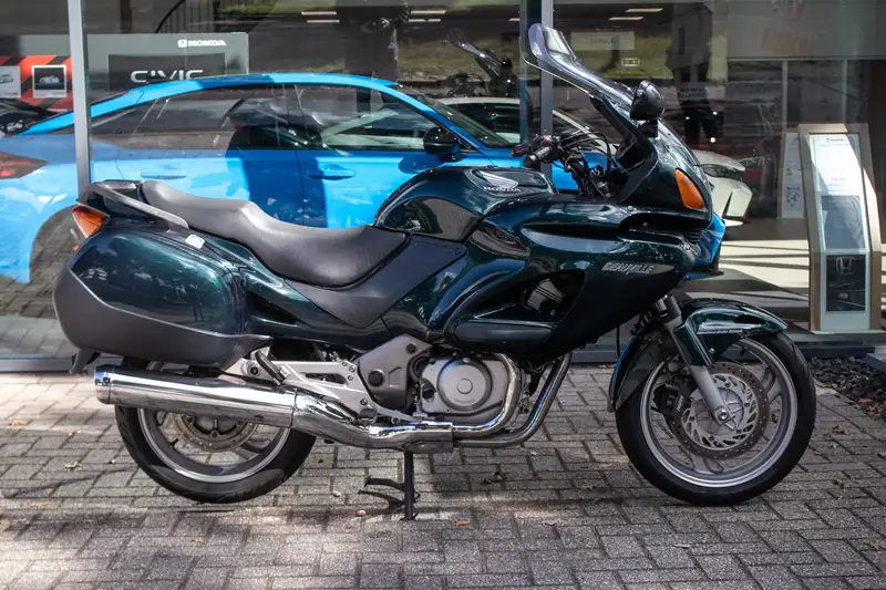 Honda NT 650 - foto 3