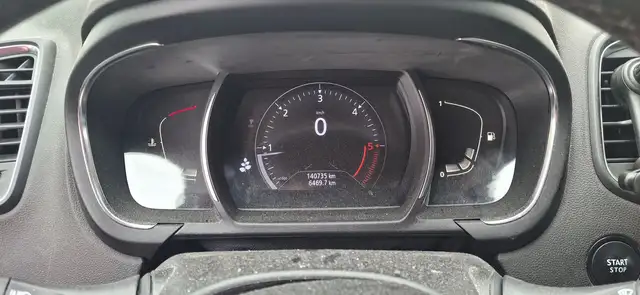 Renault Scenic view 12