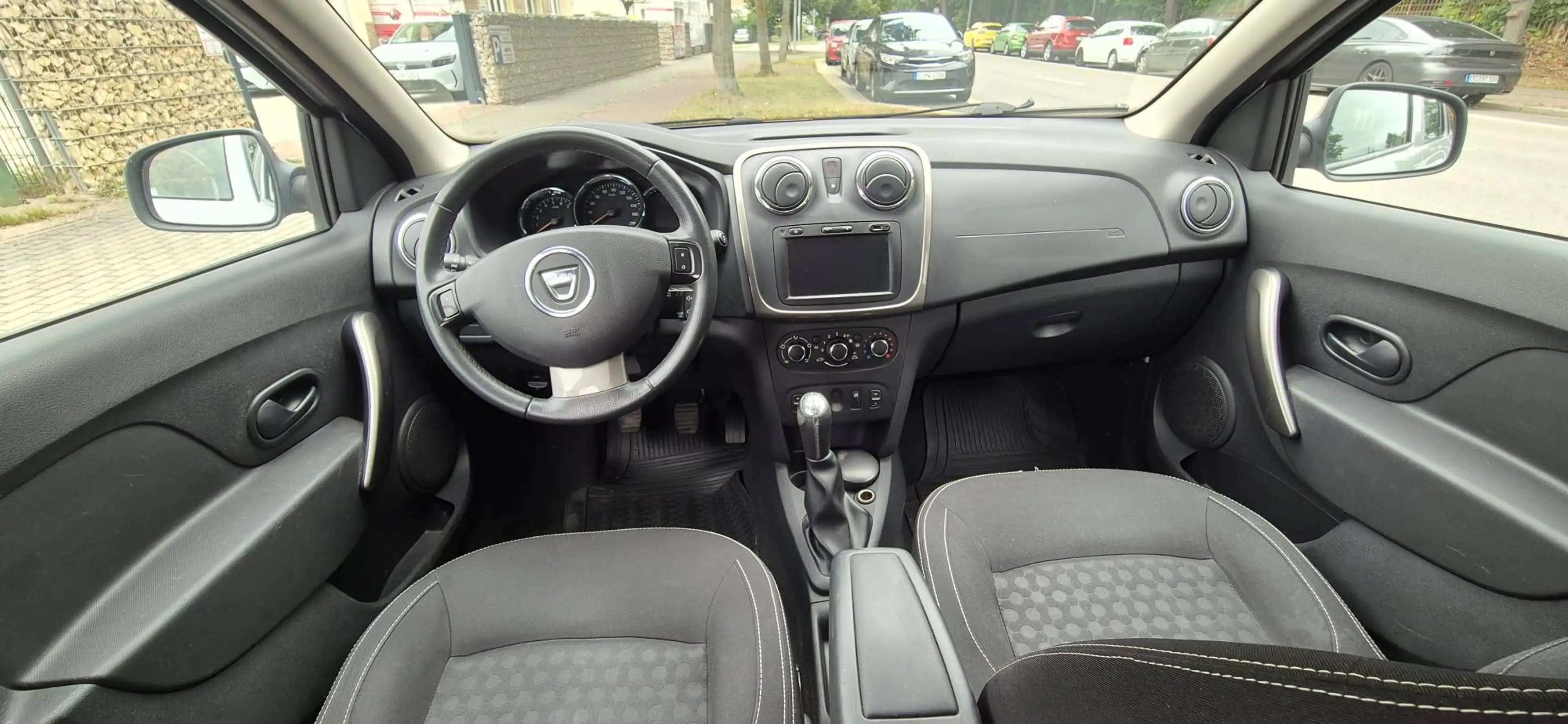 Dacia Logan Prestige — photo 13