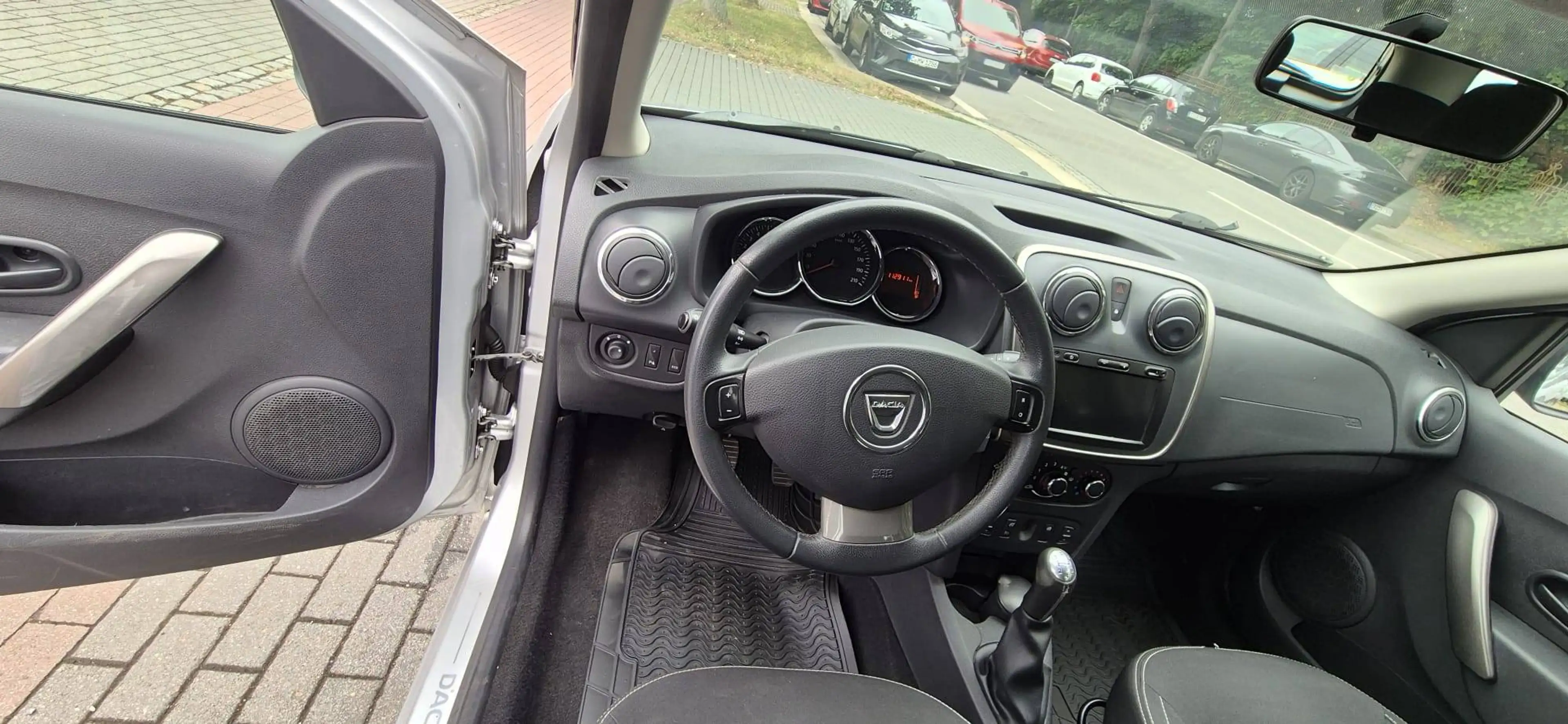 Dacia Logan Prestige — photo 14