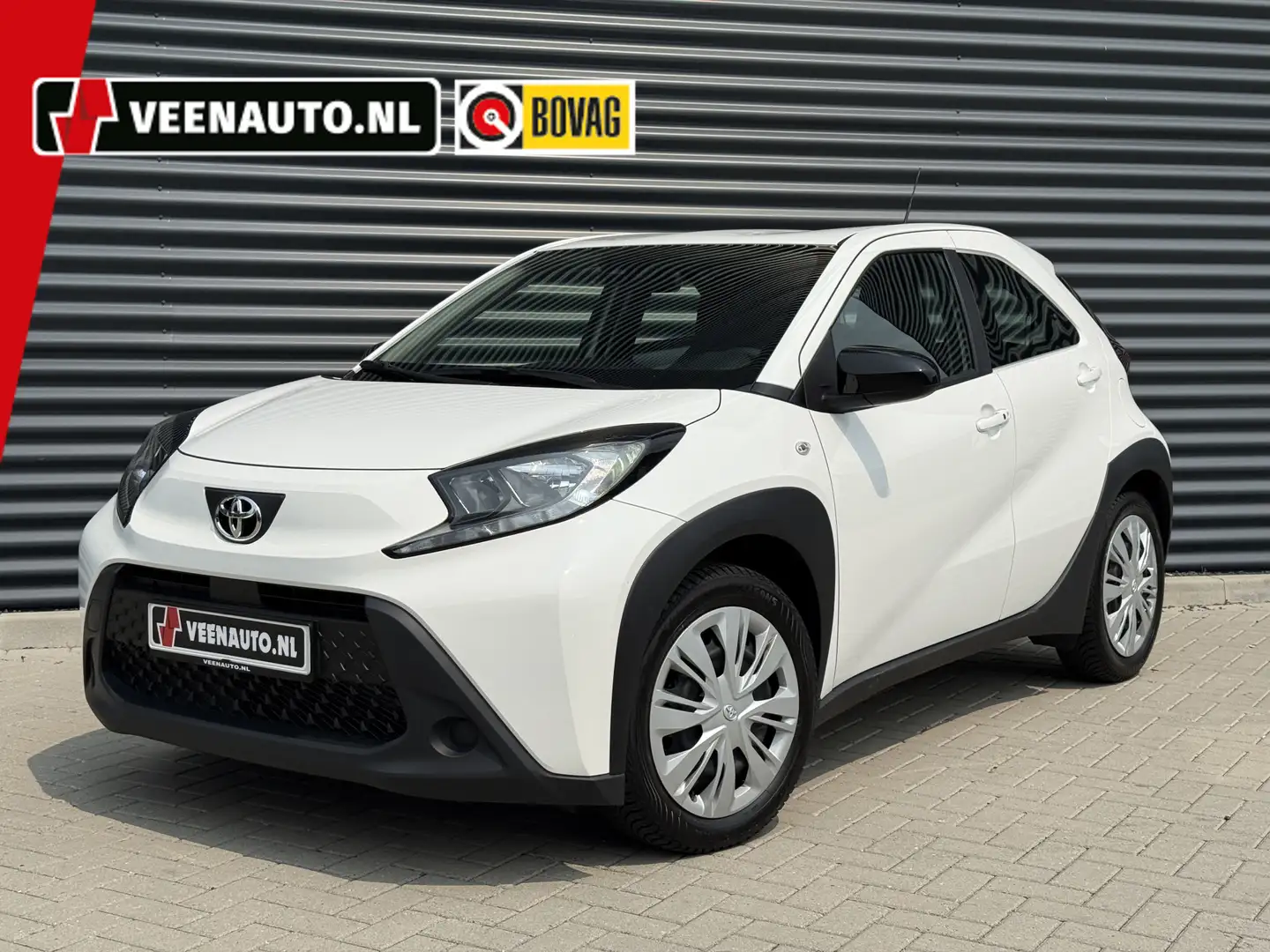 Toyota Aygo X 1.0 VVT-i MT Play Camera/Apple/Stoelwarm/Keyless Wit - 1