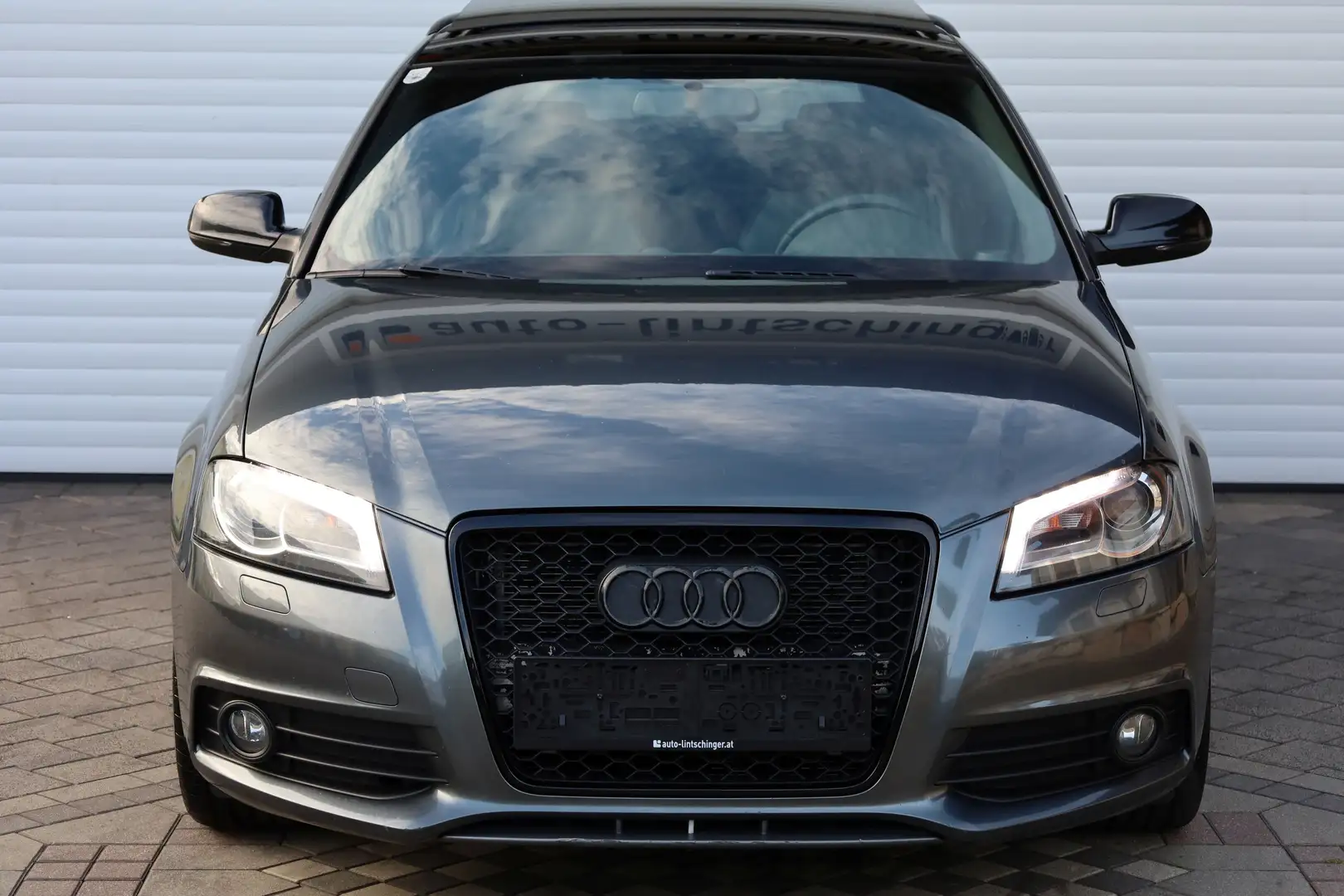 Audi A3 A3 SB S-LINE 1,6 TDI *18"-PANO-LEDER-XENON-WOOFER* Grau - 2