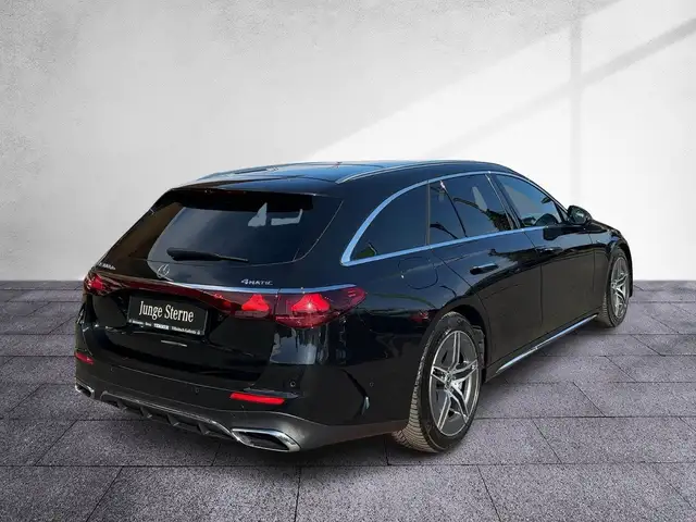 Mercedes-Benz E 300 de 4MATIC T-Modell NP: 84.310 AMG AHV RKam Ansicht 5