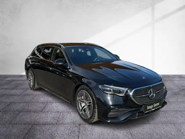 Mercedes-Benz E 300 de 4MATIC T-Modell NP: 84.310 AMG AHV RKam Ansicht 6