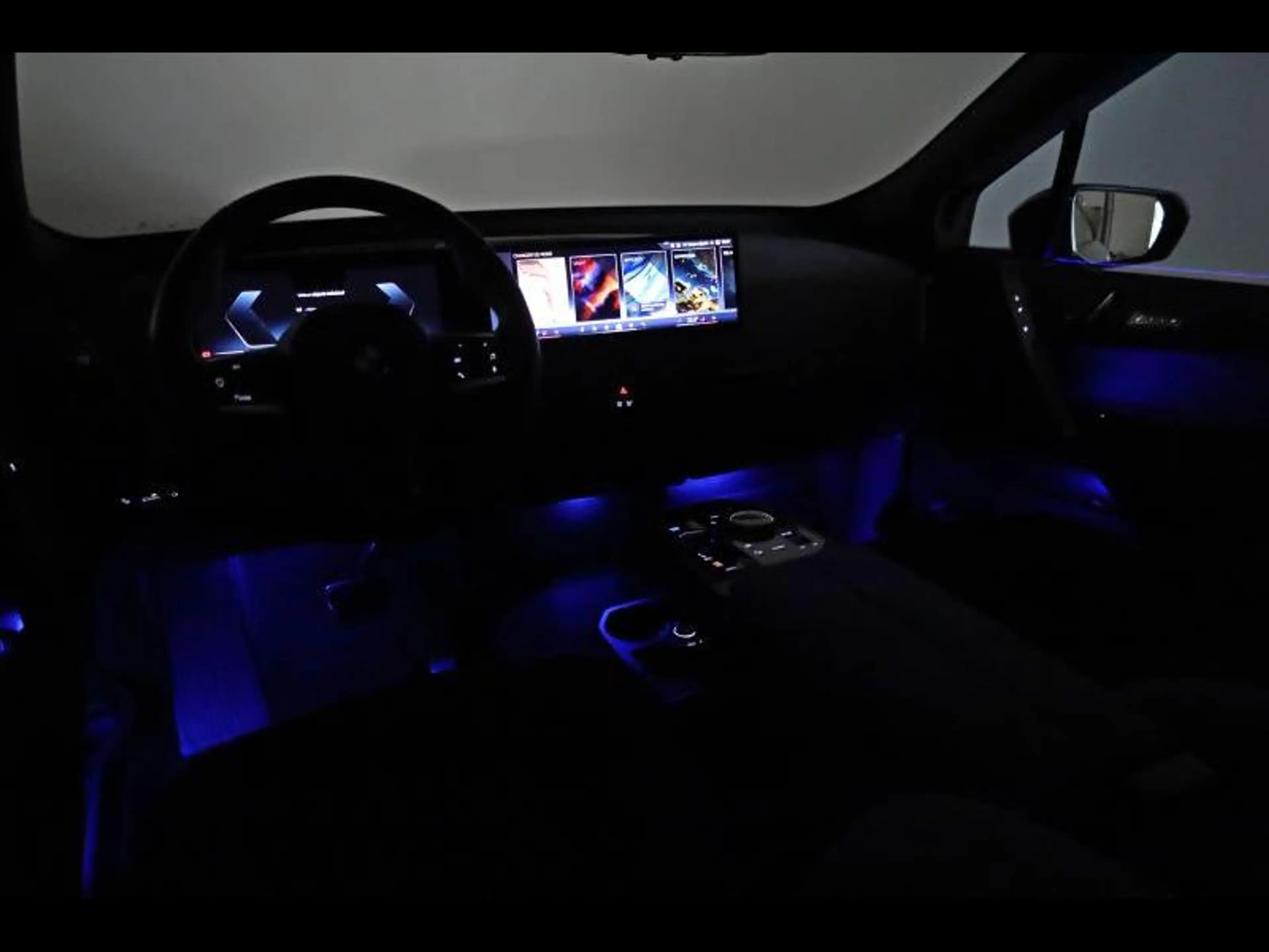 BMW iX xDrive45 Kit M Sport — photo 13