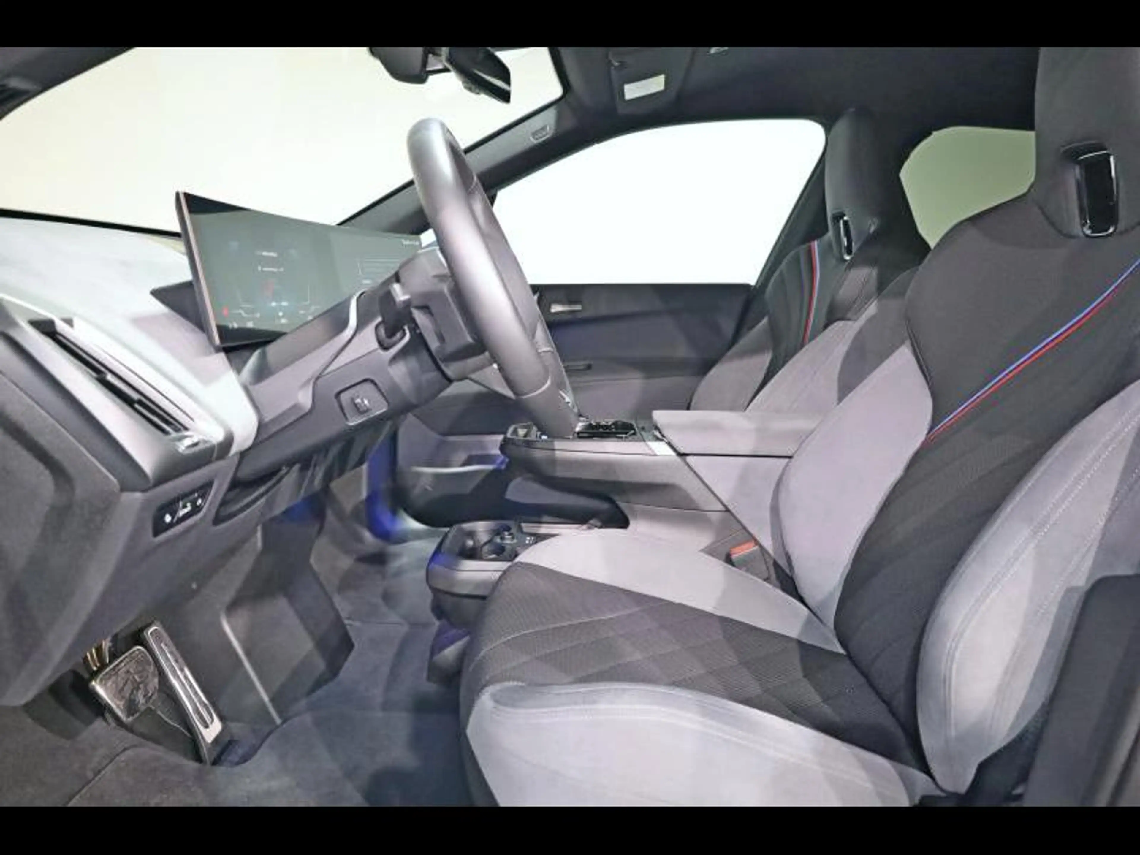 BMW iX xDrive45 Kit M Sport — photo 10