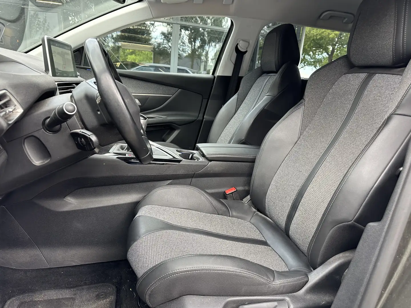 Peugeot 5008 1.2 PureTech Blue Lease Premium 7 zits/Navigatie/T Grau - 2