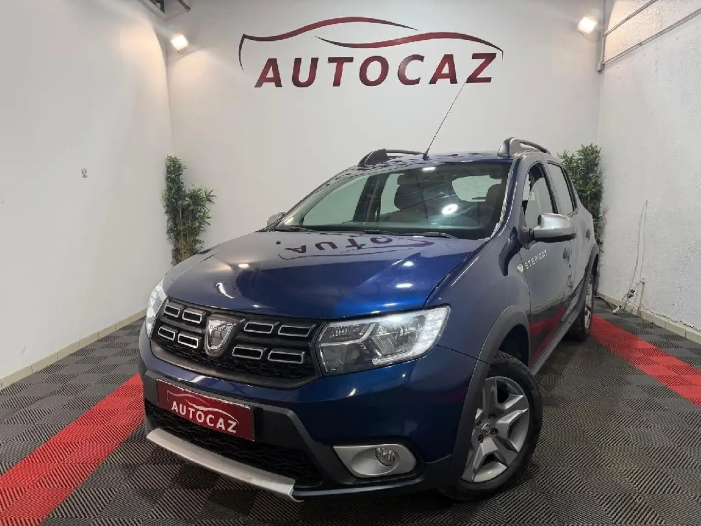 Dacia Sandero dCi 90 Stepway *PREMIERE MAIN Bleu - 1