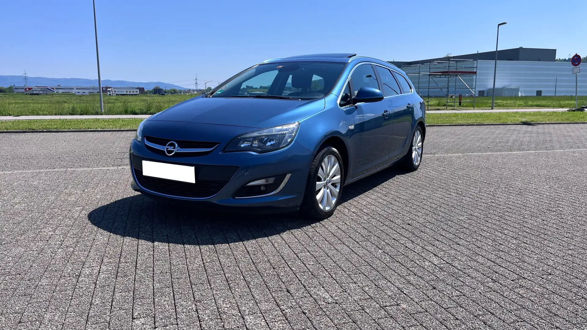 Opel Astra 1.6 Sports Tourer Aut. Edition Bleu - 1