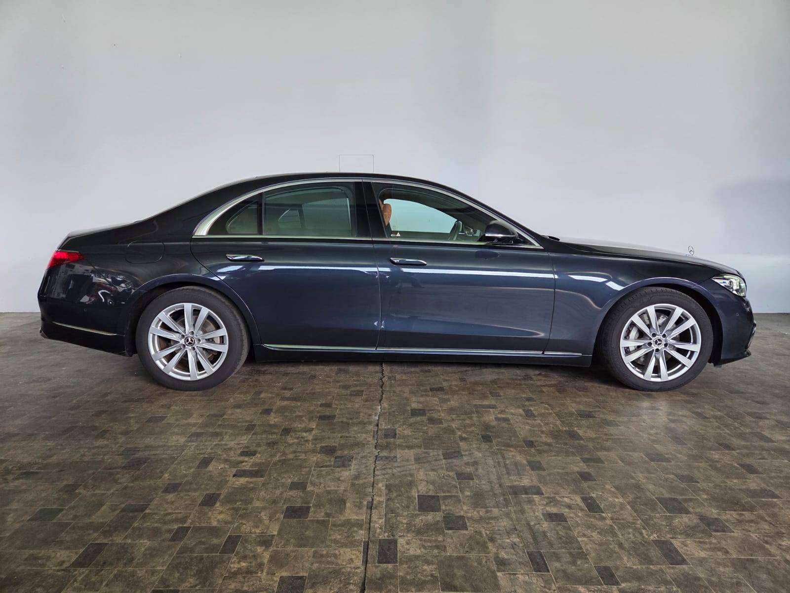 Mercedes-Benz S 400
