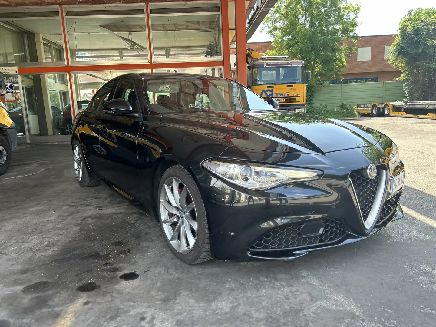 Alfa Romeo Giulia 2.2 t Business Sport Launch Edition 180cv auto - 2