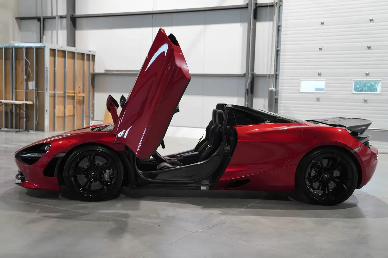 McLaren 720S снимка McLaren 720S
