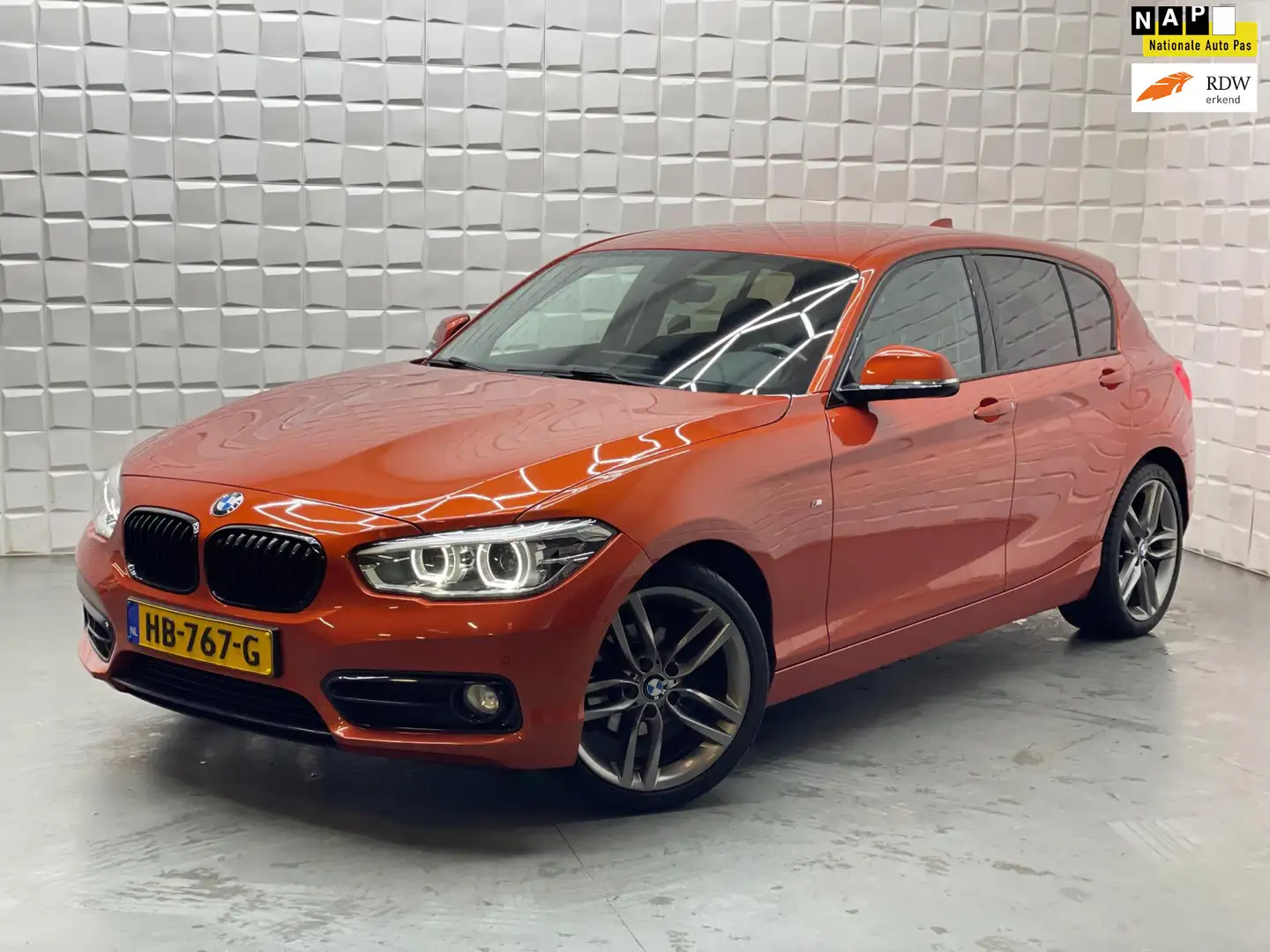 BMW 118 1-serie 118i EDE Corporate Lease Sport NAVI CRUISE Oranj - 1