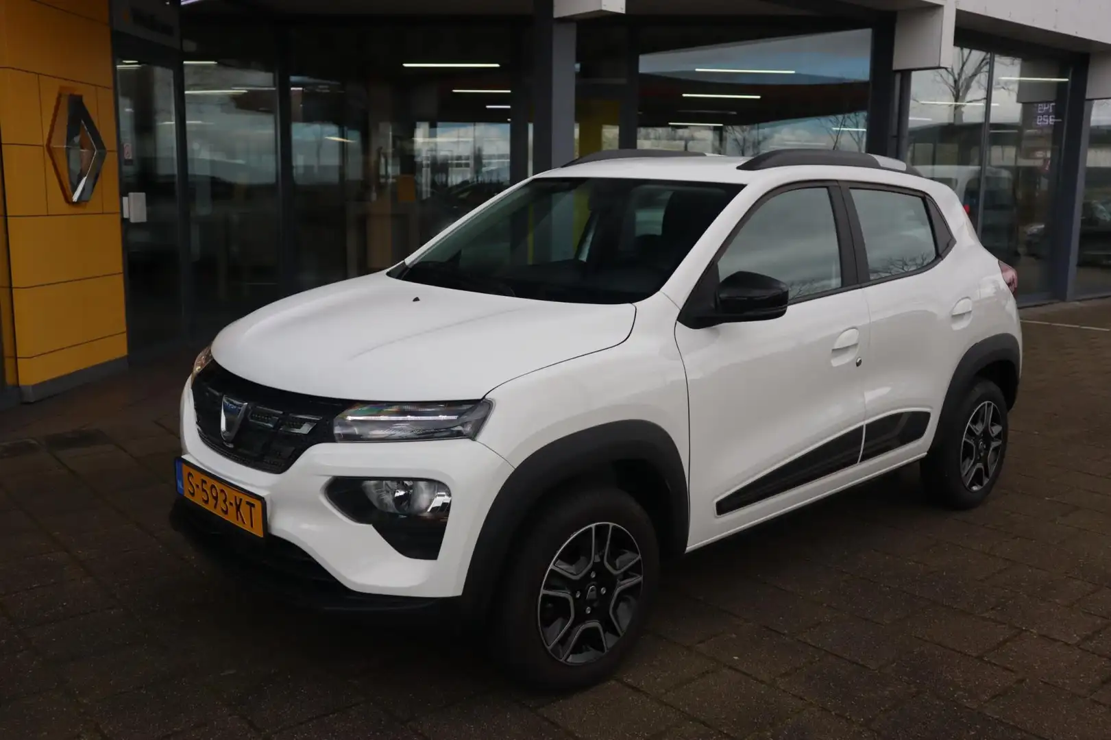Dacia Spring Comfort Plus | 100% Electrisch | Snel Laden | Nav& Wit - 1