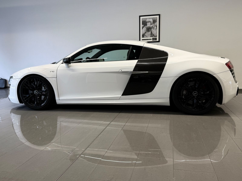 Audi R8 5.2 V10 Plus + Manual 6 Gang.Voll.TOP Rarität — photo 14