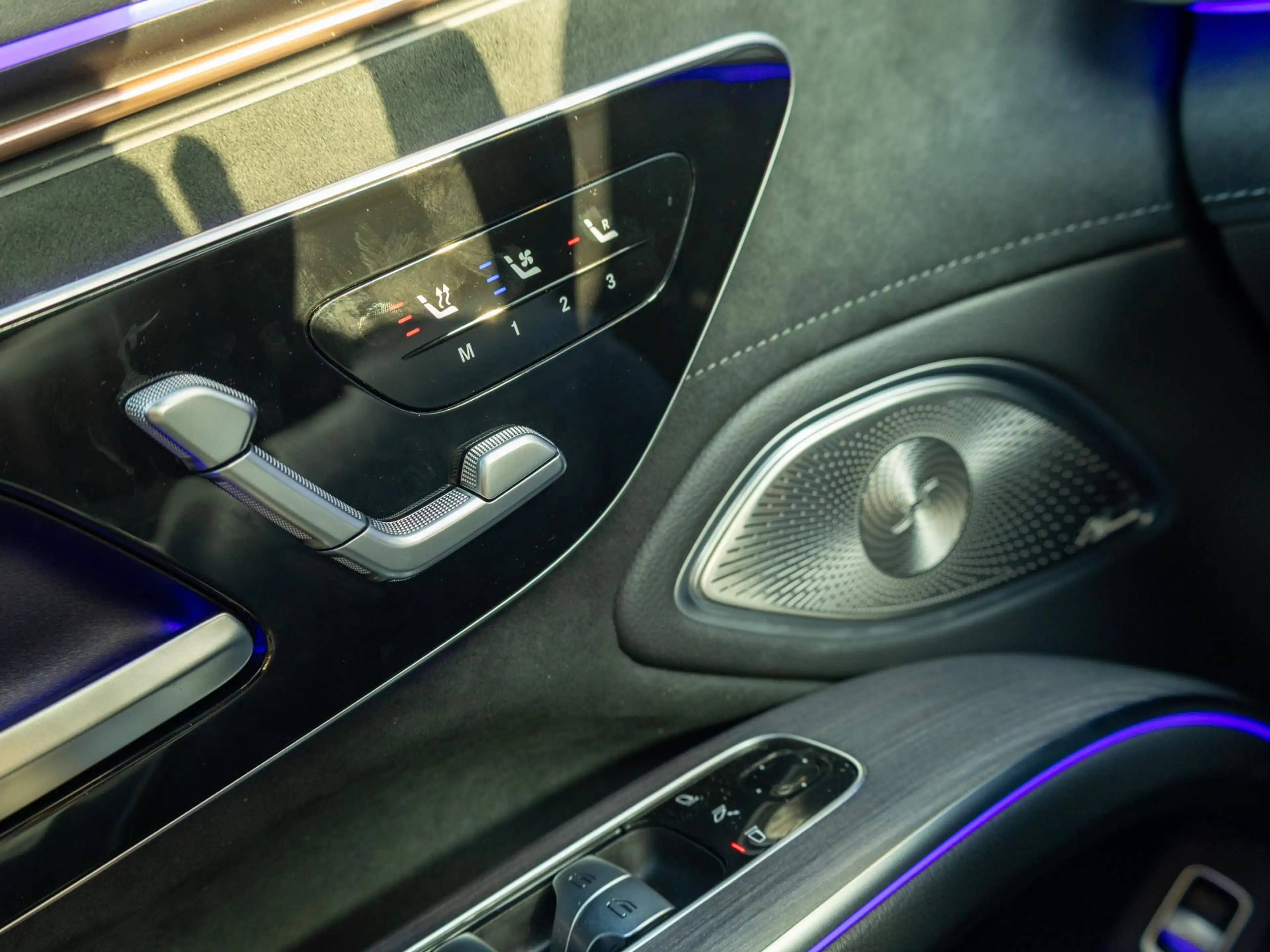 Mercedes-Benz EQS 350 Sport Edition 96 kWh Premium PLUS — photo 14