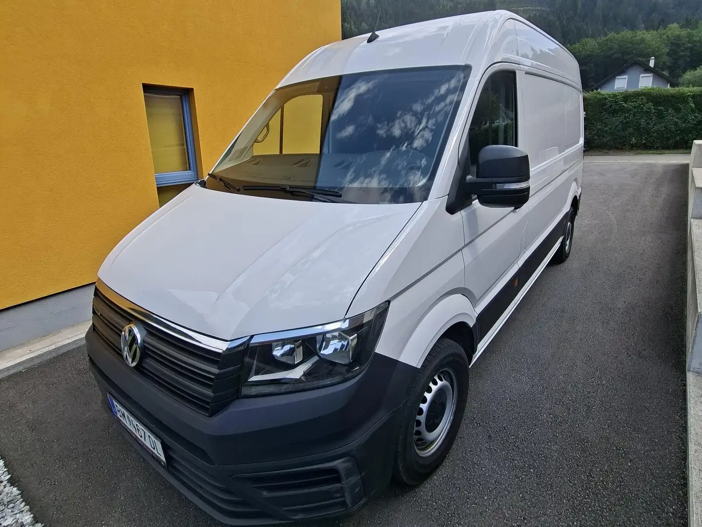 Volkswagen Crafter VW Crafter 35 Kasten MR L3H3 2,0-I-TDI 4Motion Transporter / Kastenwagen Weiß - 1