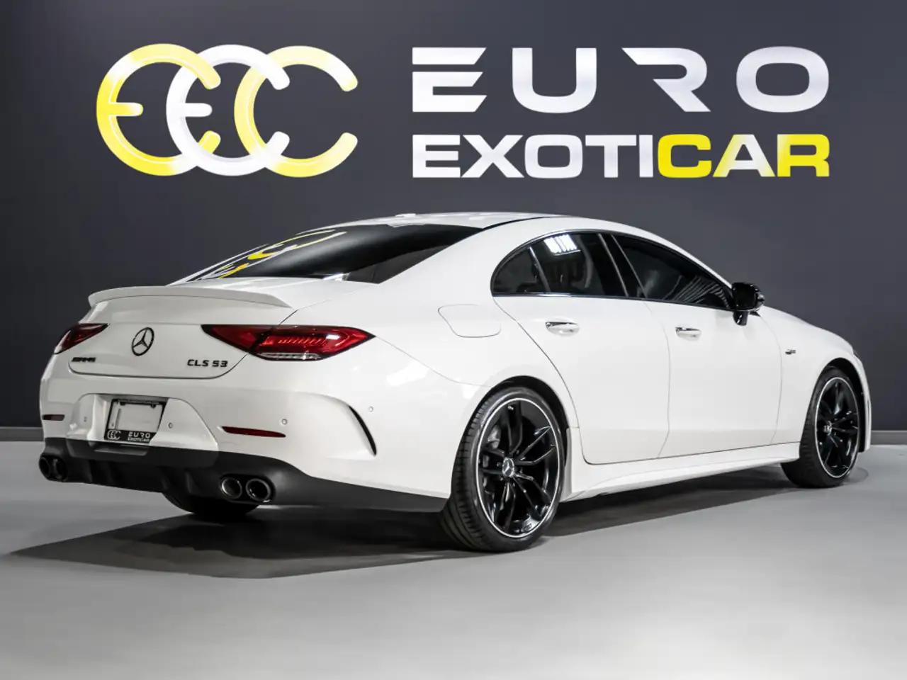Mercedes-Benz CLS снимка Mercedes-Benz CLS
