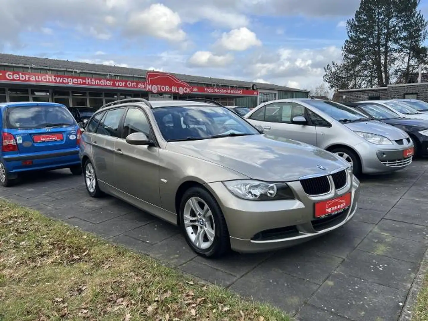 BMW 318 i Touring - 1