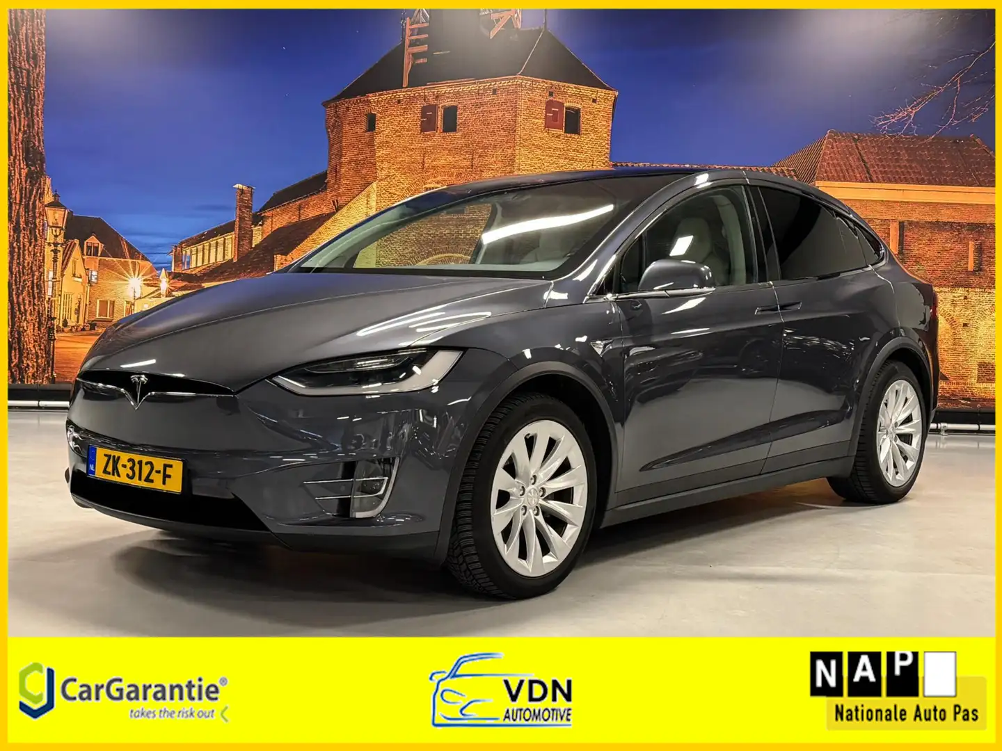 Tesla Model X 75D Base AWD Panoramadak Vol-Leder Autopilot Gris - 1