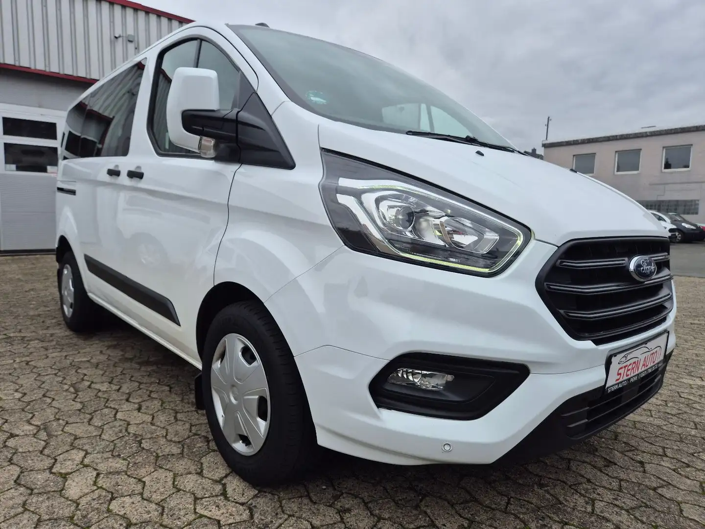 Ford Transit Custom 9 Sitze, KLIMA, Tagfahrlicht LED Weiß - 2