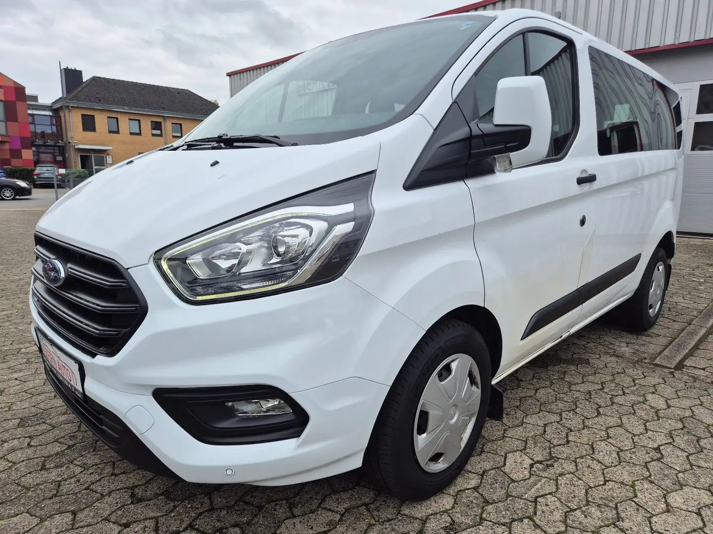 Ford Transit Custom 9 Sitze, KLIMA, Tagfahrlicht LED Weiß - 1