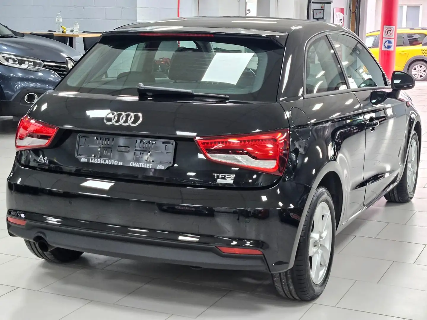 Audi A1 1.0 TFSI Auto Bi-XENON Gps Blue Sensors Clim Cd Negro - 2