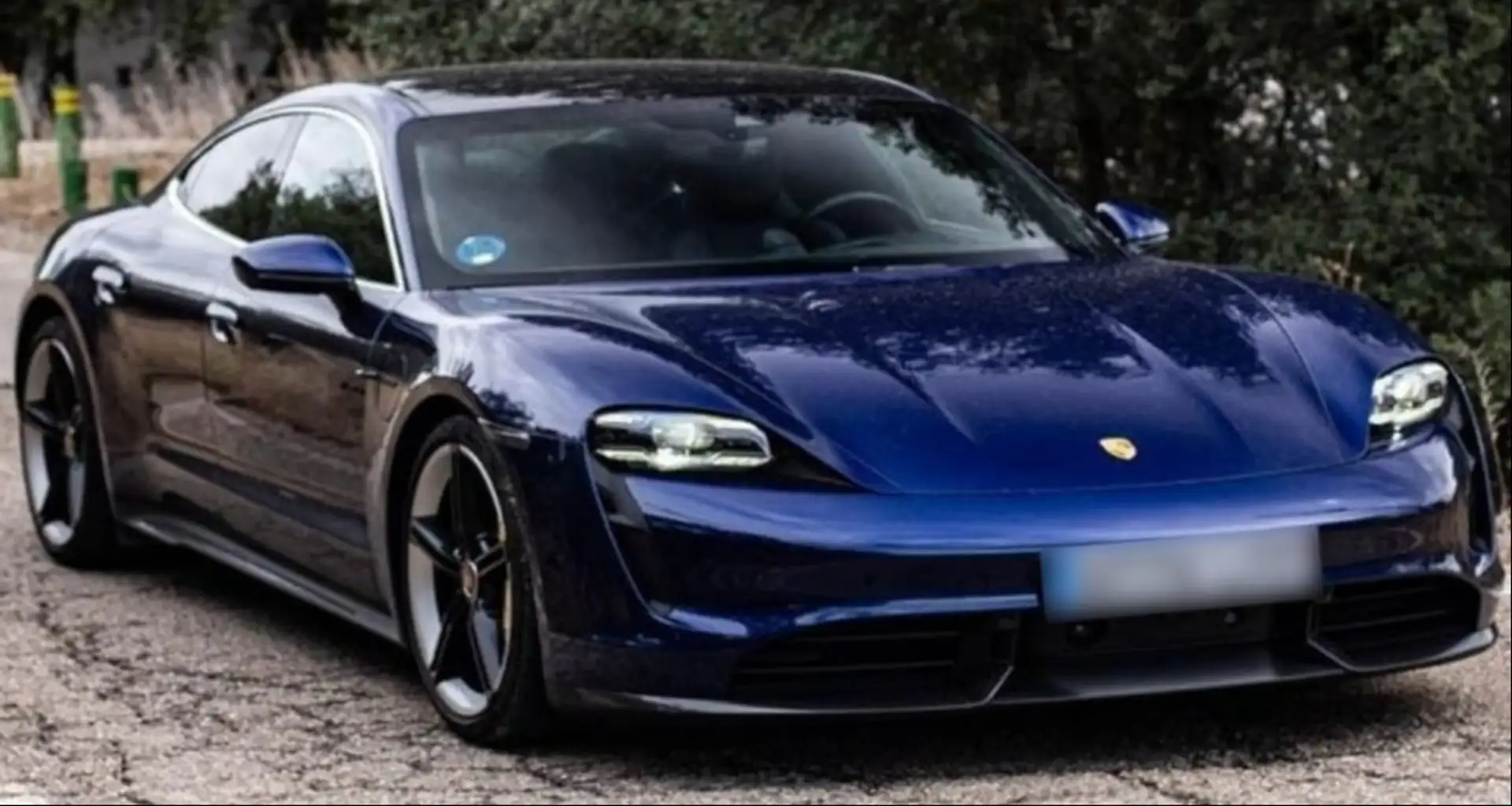 Porsche Taycan Turbo S Azul - 1