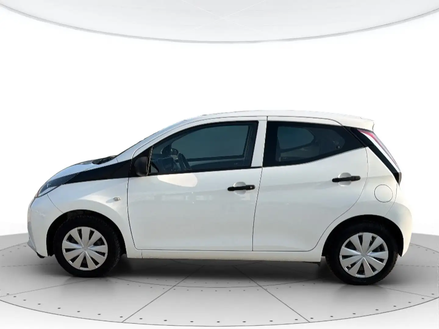 Toyota Aygo 5p 1.0 x-pure Bianco - 2