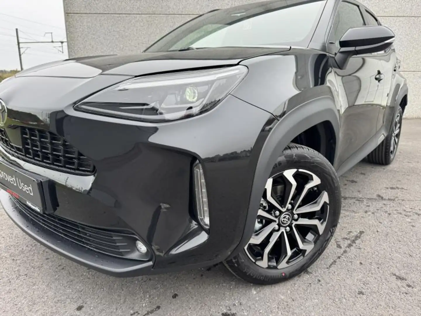 Toyota Yaris Cross 1.5 HEV 130 CVT Dynamic PLUS Noir - 2