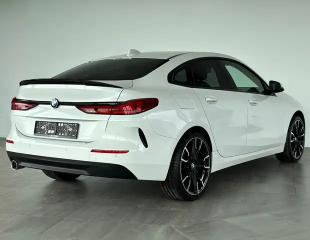 BMW 2 Series view 15