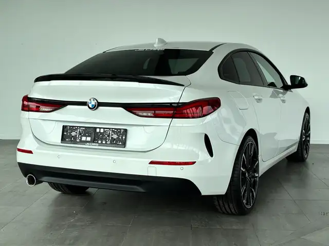 BMW 2 Series view 14