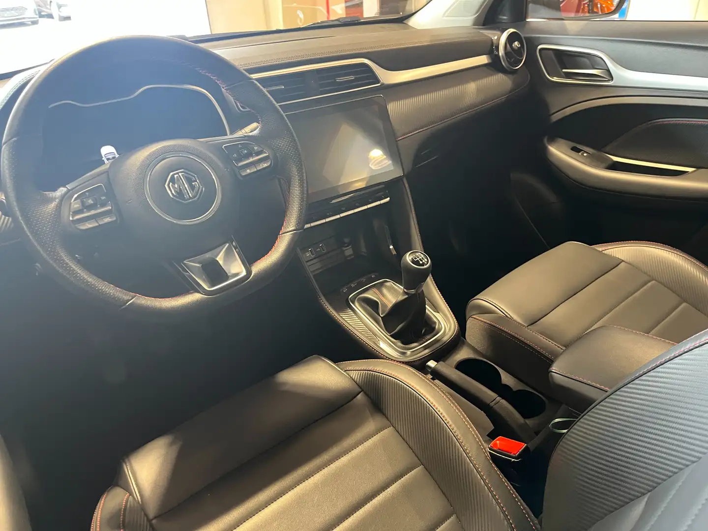 MG ZS ZS 1.0 Luxury Rouge - 2