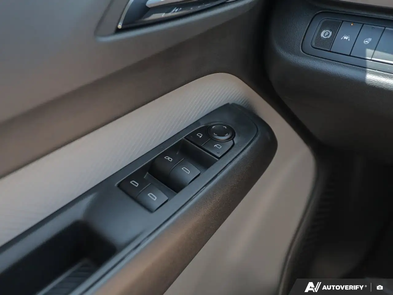 Chevrolet Bolt снимка Chevrolet Bolt