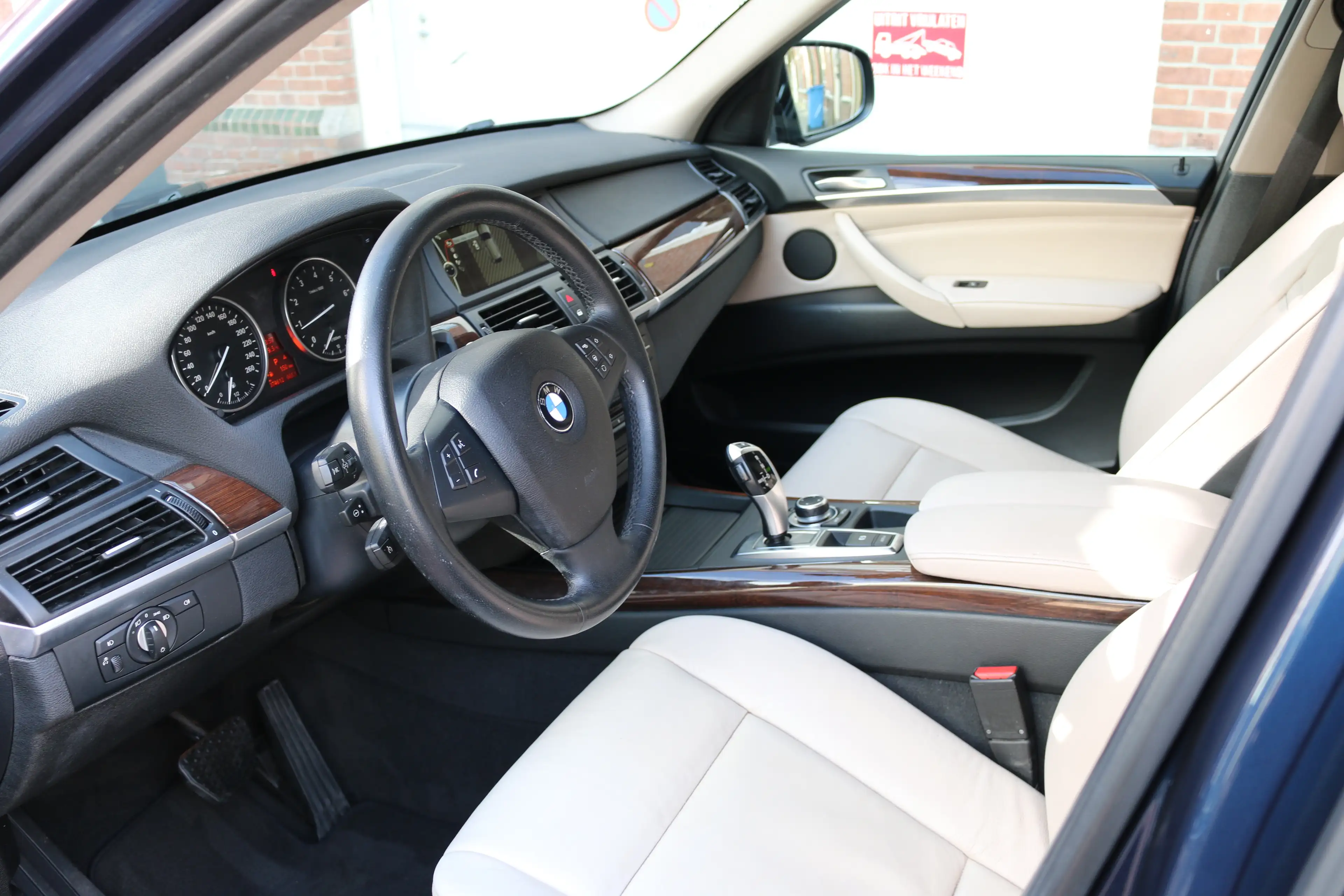 BMW X5 xDrive35i High Executive — photo 3